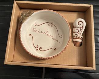 BOWL AND SPREADER
