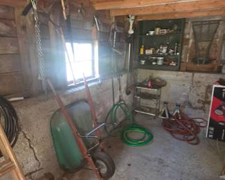 All kinds of gardening supplies 