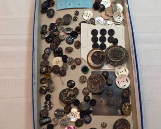 Buttons Lot