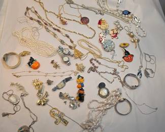 Random Jewelry Lot H