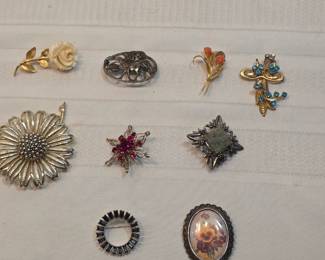 Old Brooches Lot