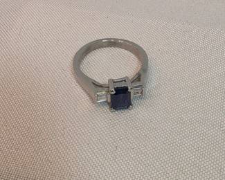 950 Platinum Ring With Sapphire And Diamonds