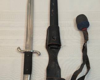 German WWII Bayonet With Scabbard