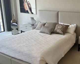 Mateo Grassi - Open Side Queen Bed - item 23