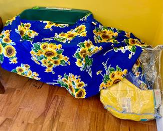 Miscellaneous Sunflower Tablecloths and Fabric