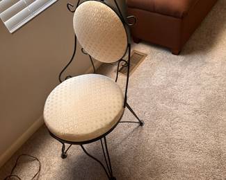Vanity chair 