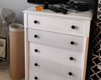 Antique painted wooden dresser 