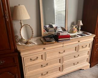 Dresser with matching lamp tables 