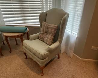 Wing chair 