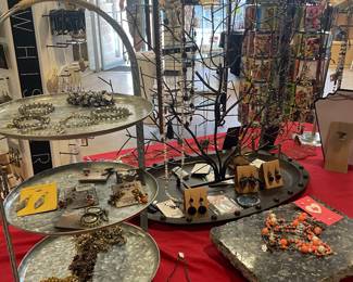  COSTUME JEWELRY   (  THESE DISPLAYS NOT FOR SALE  ) JUST JEWELRY  