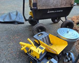 Gorilla wagon and construction toys