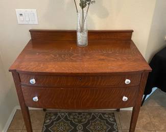 Sweet Entryway Table