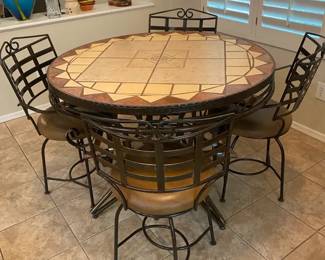 Lovely Tiled Top Round Table With Four Chairs