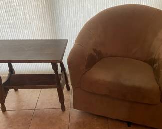Comfy Seat And Book Table