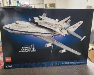 LEGO Icons Shuttle Carrier Aircraft