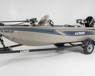 Lowe Fishing Machine S Boat with Mercury Outboard Motor
