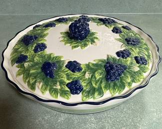 Style-Eyes by Baum Bros Berry Casserole Dish