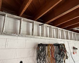 Aluminum Extension Ladder