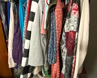 Women's Assorted Clothing Lot
