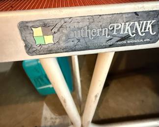 Southern PIKNIK Convertible Picnic Table with Benches