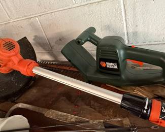 Black & Decker Electric Hedge Trimmer and Weed Trimmer