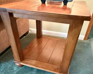 JDI A Klausner Company End Tables and Coffee Table with Baskets