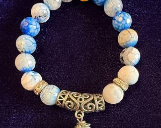 Blue and White Agate Beaded Bracelet with Charm