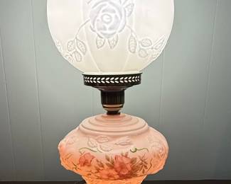 Gone with the Wind Style Rose Motif Table Lamp
