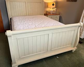 Ashley Furniture Cottage Retreat Queen Sleigh Bed