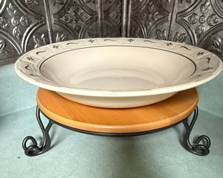 Longaberger Woven Traditions Pasta Bowl with Metal Stand