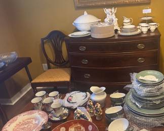 Duncan Phyfe Dining Room Table with 6 Shield Back Chairs