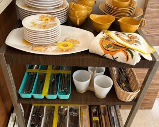 MCM kitchen cart & plastic dish set