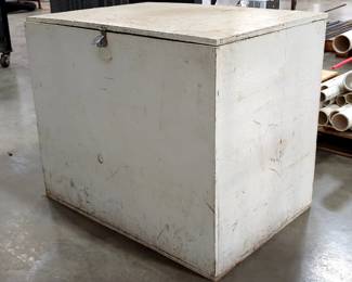 Wooden Chest With Central Divider, Approx 31.5" x 38" x 27"