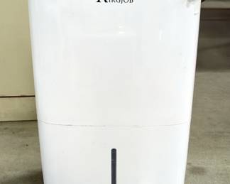 AIRGJOB Dehumidifier, Model D026DJ-50PT, Powers On 