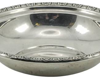 96 - International Sterling Prelude Bowl (Description): International Sterling silver bowl in the  Prelude pattern. Measures 1.5 inches tall by  10 inches in diameter. Weighs 3.34oz.