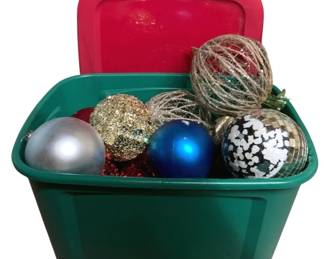 3192 - Tote of Christmas Ornaments