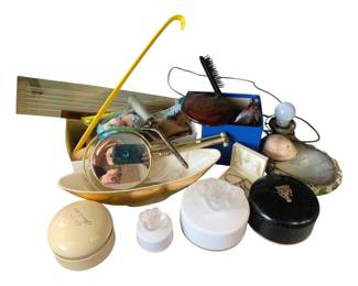 2100 - Lot of Assorted Bathroom Vanity Items