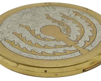 1760 - Elgin American Vintage Compact 3" (Description): Vintage Elgin American compact measuring 3  inches in diameter. The lid features a  decorative design with a gold-tone finish and  textured surface pattern.
