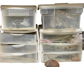 1568 - 1 Shelf Lot of Assorted Storage Containers (Description): Contents