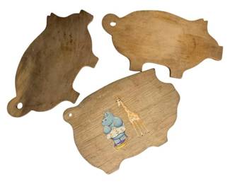3130 - 3 Wood Pig Cutting Boards - 16 x 9
