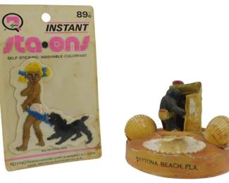 1712 - 2 Vtg Black Americana Items (Description): Two vintage Black Americana items. The lot  includes a variety of collectible pieces  representative of this category of Americana.