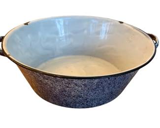 1594 - Enamel Pot w/ Handles - 6 x 18