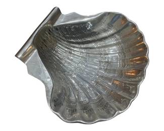 668 - Clam Bowl 3"x13"x12" (Description): A decorative clam-shaped bowl measuring 3  inches tall by 13 inches wide by 12 inches  deep.