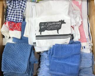 1111 - Drawer of Kitchen Towels