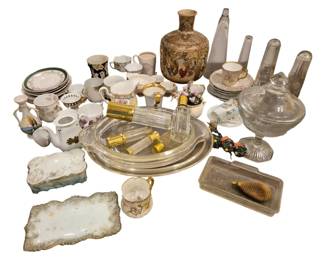 4192 - Group Lot Glassware & Porcelains (Description): A group lot of miscellaneous glassware  including various decorative and functional  pieces.