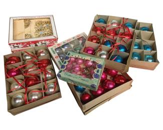 3182 - Vintage Christmas Ornaments