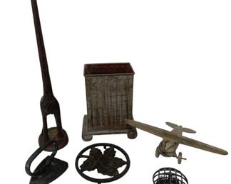 1656 - Lot of Assorted Misc Metal Items
