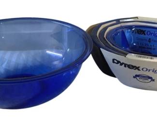3045 - New Pyrex Mixing Bowls