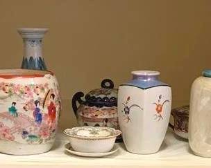 1058 - Group Lot of Assorted Asian Glass