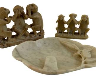 242 - 3 Vintage Hand Carved Soapstone Items (Description): 3 x 3.5 - Largest Monkeys